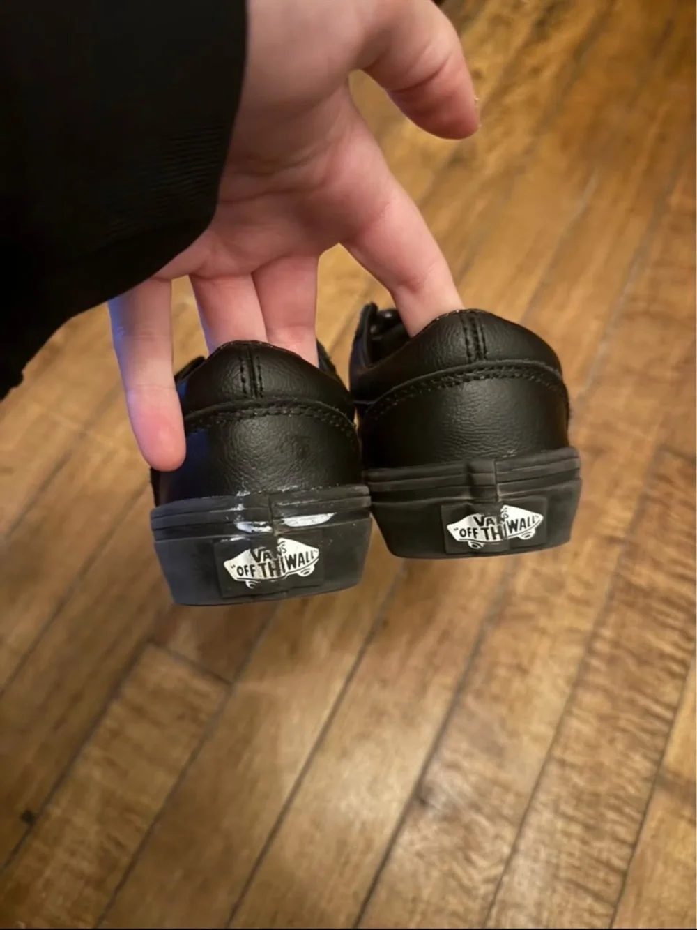 Vans Old Skool Leather Velcro Sneakers - Picture 3 of 3